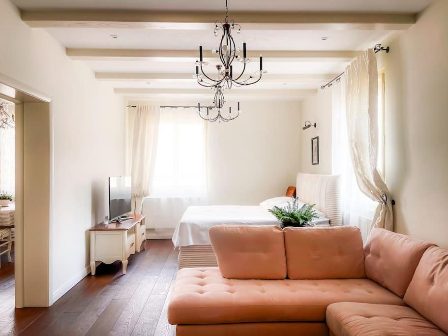 Exclusive Diamond At Mala Strana Apartment *