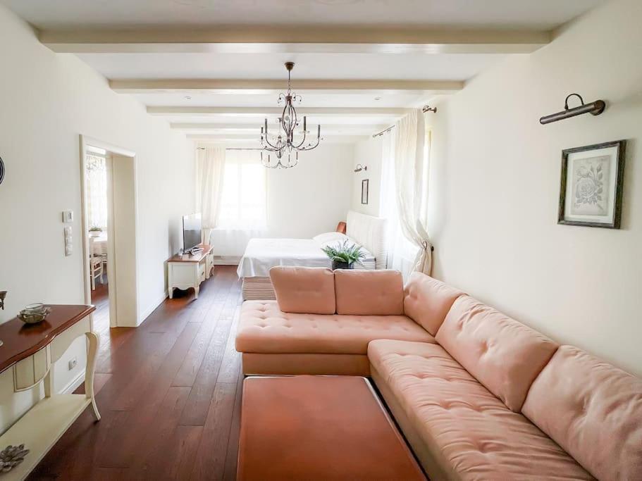 Exclusive Diamond At Mala Strana Apartment